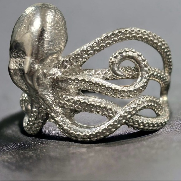 Small Octopus Ring, Sterling Silver Biker Ring, Animal Gothic Ring Size 4 - Picture 3 of 6